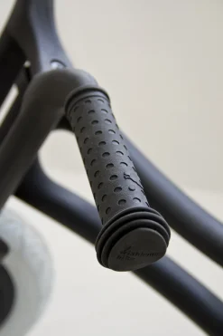 Asideros Wishbone - Negro - Wishbone Design Studio