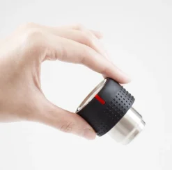 Bottle'Up Tapa de acero inoxidable grip - Les Artistes Paris