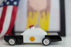 Crucero de policía - Candylab Toys