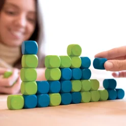 Juego de estrategia Connecting Cubes - Milaniwood