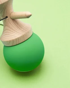 Krom Kendama Pop Verde oscuro - KROM Kendama