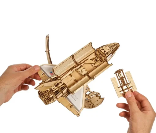 Nave espacial Discovery NASA modelo mecánico - Ugears