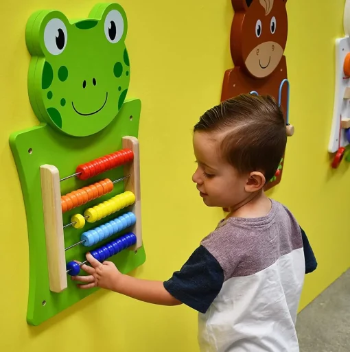 Panel de actividades de pared Rana - Viga Toys