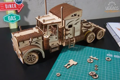 Semirremolque VM-03 modelo mecánico - Ugears