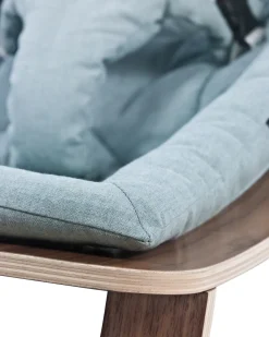 Silla de bebé LEVO en madera de nogal - Azul Aruba - Charlie Crane