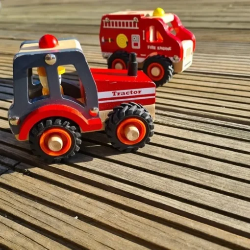 Tractor de madera roja - Egmont Toys