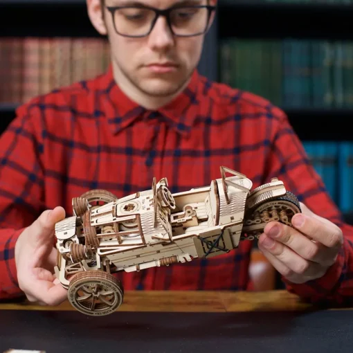 Tricar UGR-S modelo mecánico - Ugears